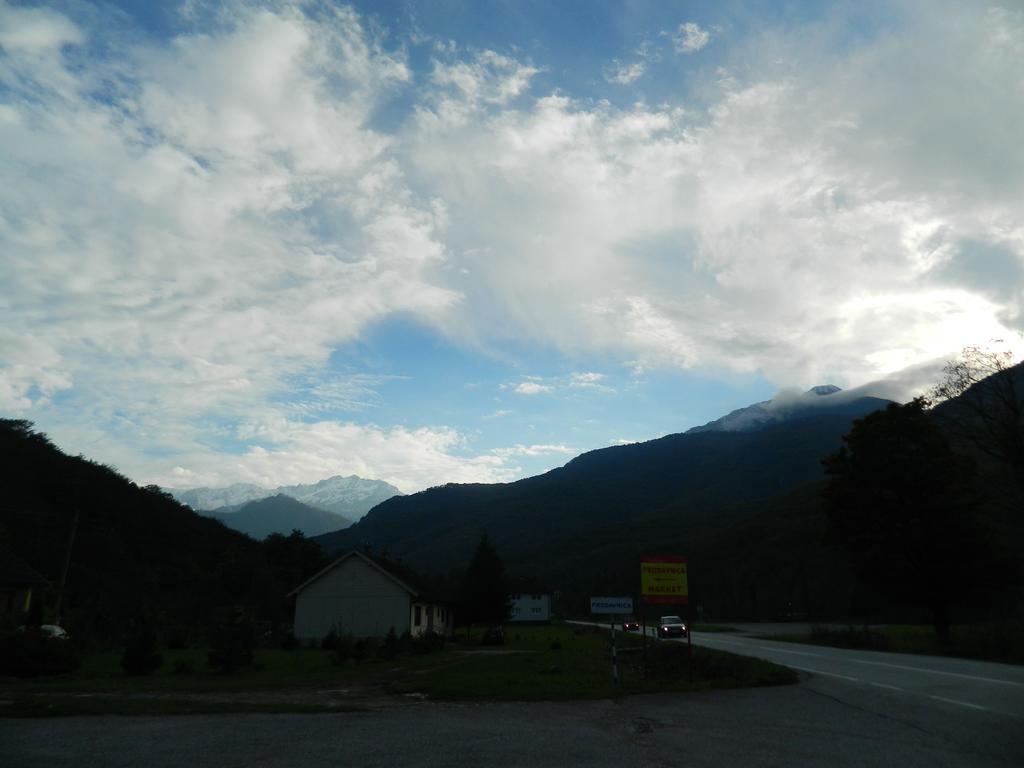 Apartman Sutjeska Tjentiste Bagian luar foto