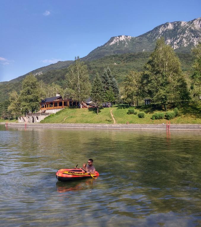 Apartman Sutjeska Tjentiste Bagian luar foto